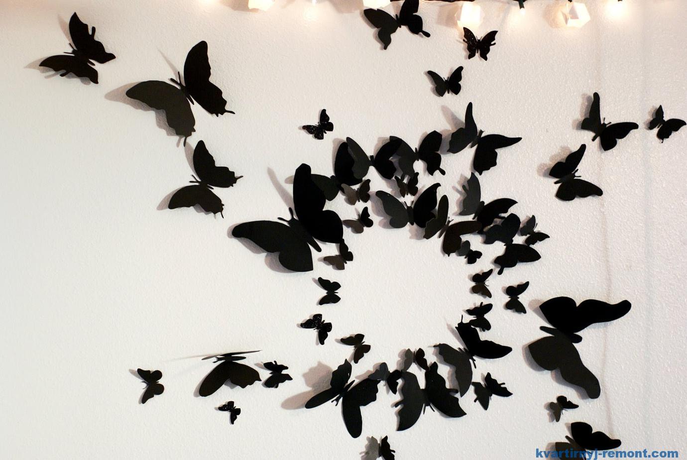 Бабочки на стене